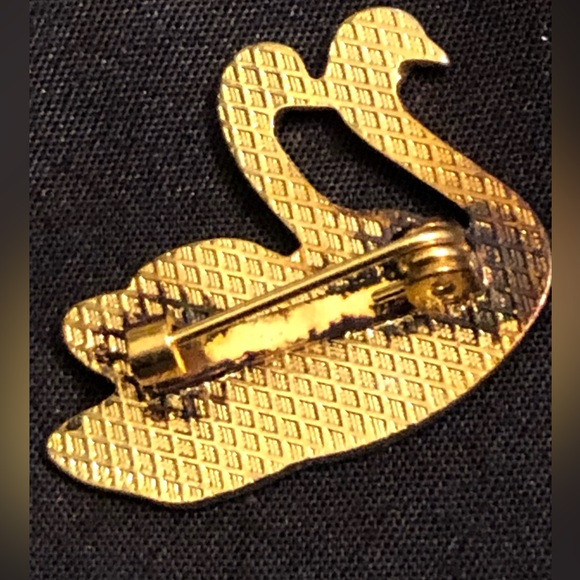 Beautiful swan pin black n gold tone crystals on eyesw - Picture 4 of 4